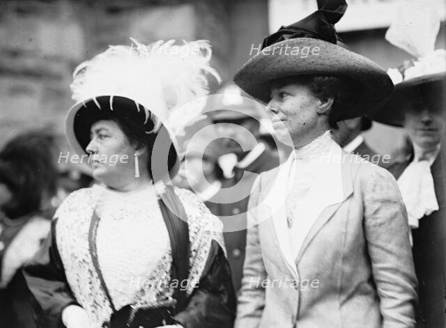 Democratic National Convention - Mrs. Norman E. Mack And Mrs. William H. Taft, 1912. Creator: Harris & Ewing.
