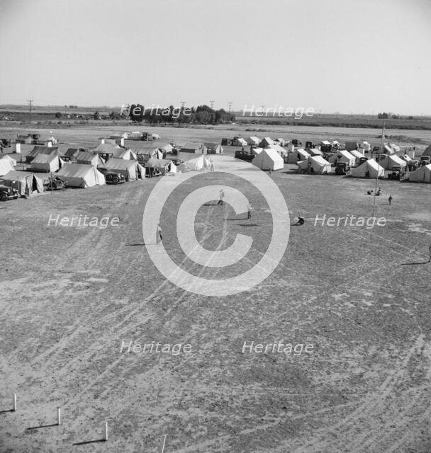 Farm Security Administration (FSA) migratory labor camp, Brawley, Imperial County, California, 1939. Creator: Dorothea Lange.