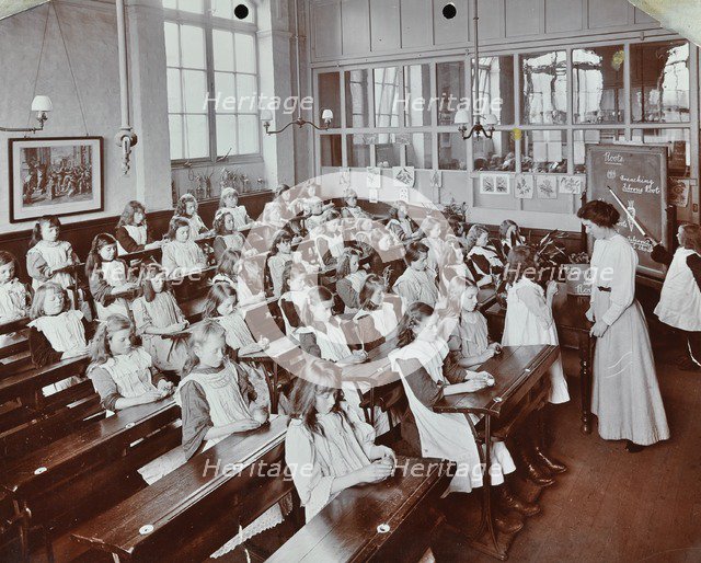 Classroom scene, Albion Street Girls School, Rotherhithe, London, 1908. Artist: Unknown.