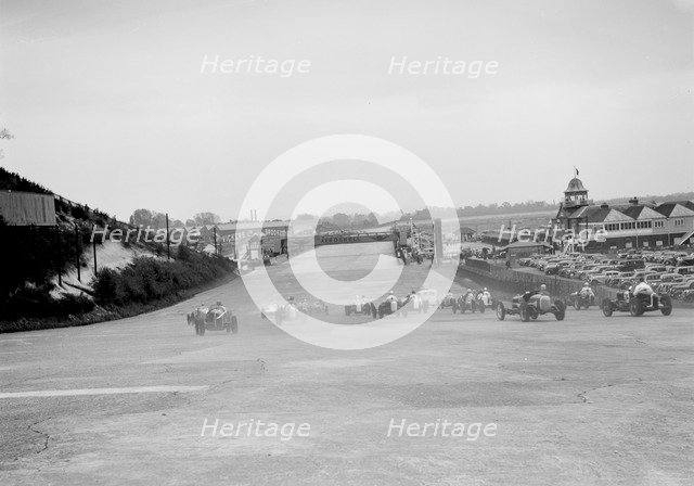 JCC International Trophy, Brooklands, 7 May 1938.  Artist: Bill Brunell.