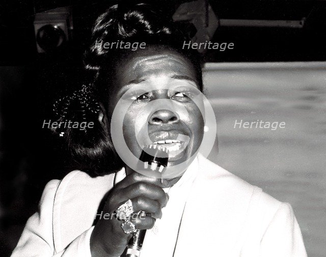 Esther Phillips, American singer, Ronnie Scott's, 1973.   Artist: Brian O'Connor.