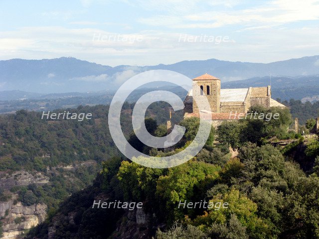 Panoramic view of the monastery of Sant Pere de Casserres, in the landscape.