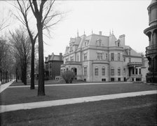 Home of Mrs. C.L. Stephens, 1123 Woodward Avenue, Detroit, Mich., between 1905 and 1915. Creator: Unknown.