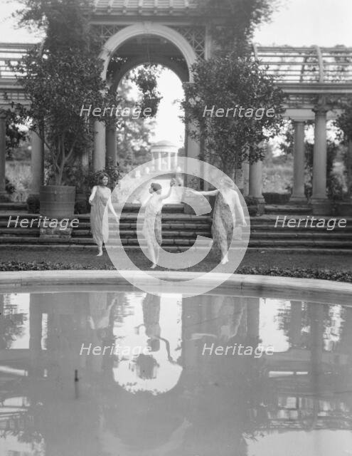 Elizabeth Duncan dancers and children, between 1916 and 1941. Creator: Arnold Genthe.