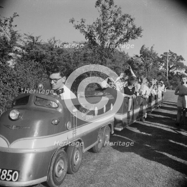 Laing Sports Ground, Rowley Lane, Elstree, Barnet, London, 18/06/1955. Creator: John Laing plc.