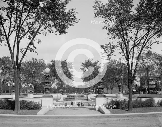 Gates Circle, Buffalo, N.Y., c.between 1910 and 1920. Creator: Unknown.