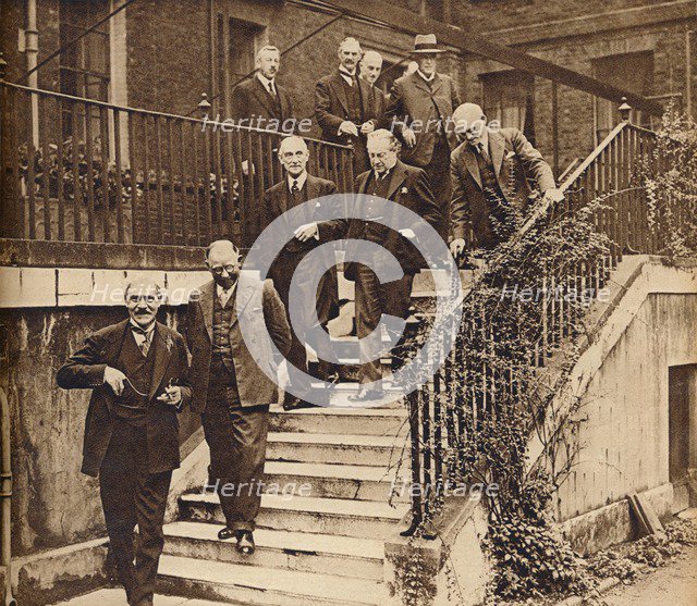 Government in Crisis, forming a National Cabinet as requested by King George V, 1931, (1938). Artist: Unknown.