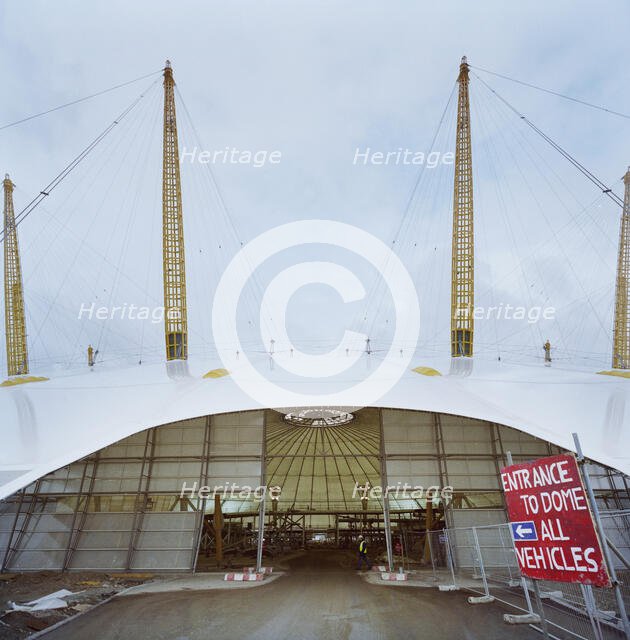 Millennium Dome, Drawdock Road, Greenwich, London, 28/01/1999. Creator: John Laing plc.