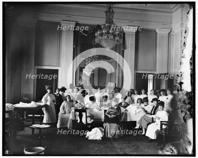 Senate Women, between 1910 and 1920. Creator: Harris & Ewing.