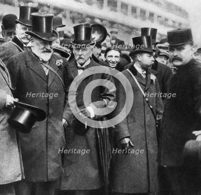 King Edward's Derby triumph, Epsom, Surrey, 1909, (1935). Artist: Unknown