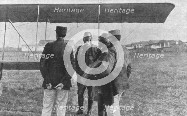 'Le general Sarrail en Aeroplane; Avant le depart', 1916. Creator: Unknown.