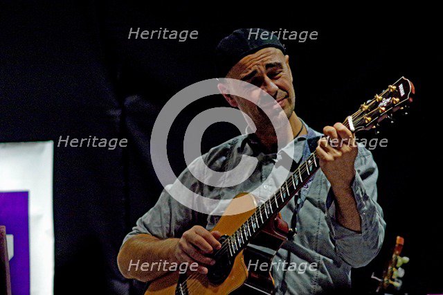 Antonio Forcione, Watermill Jazz Club, Dorking, Surrey, 2014. Artist: Brian O'Connor.