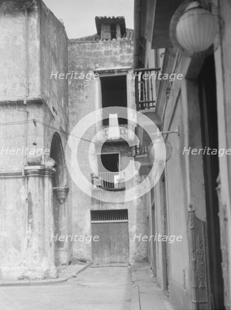 Travel views of Cuba and Guatemala, between 1899 and 1926. Creator: Arnold Genthe.