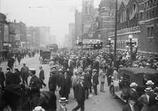 Convention crowd - Chicago, 1912. Creator: Bain News Service.