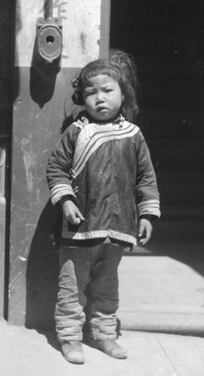 Child, Chinatown, San Francisco, between 1896 and 1906. Creator: Arnold Genthe.
