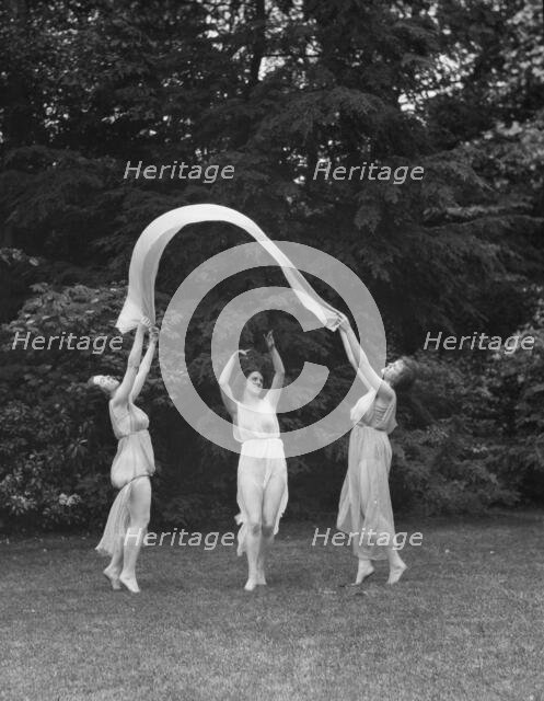 Elizabeth Duncan dancers and children, between 1916 and 1941. Creator: Arnold Genthe.