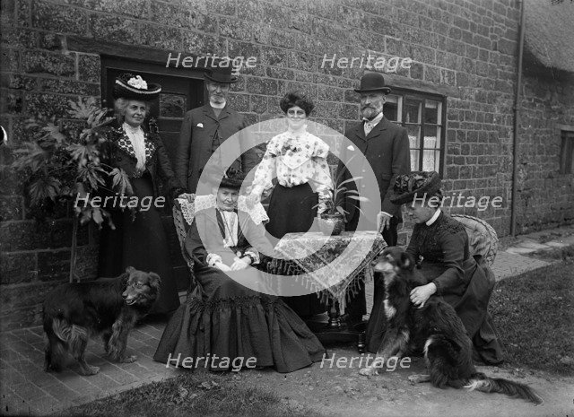 Group portrait, Helidon, Northamptonshire, c1896-c1920. Artist: Alfred Newton & Sons