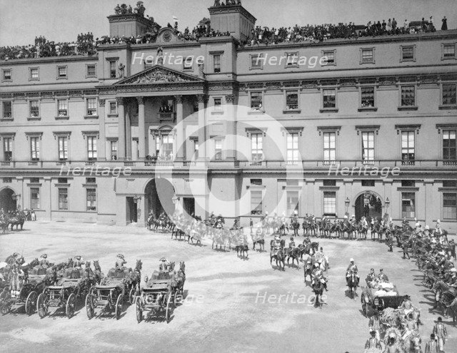 Queen Victoria's Diamond Jubilee Procession at Buckingham Palace, London, 1897. Artist: Unknown