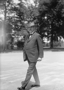 Cummins, Albert Baird, Governor of Iowa, 1902-1908; Senator, 1908-1926. Snap, 1917. Creator: Harris & Ewing.