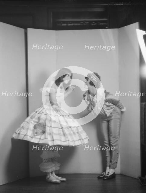 Wilde and Jason, Misses, 1924 Apr. 12. Creator: Arnold Genthe.