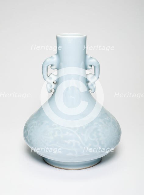 Vase with Leaf Scroll Handles and Floral Spray Design, Qing dynasty, Qianlong reign, (1736-1795). Creator: Unknown.