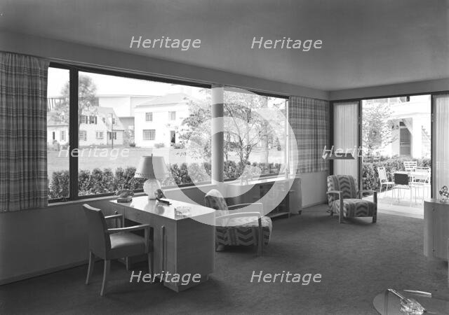 World's Fair, House of Glass no. 4, 1939. Creator: Gottscho-Schleisner, Inc.