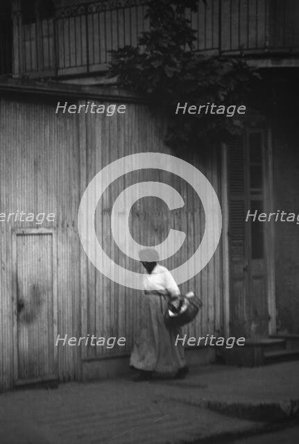 Going to market, New Orleans, between 1920 and 1926. Creator: Arnold Genthe.