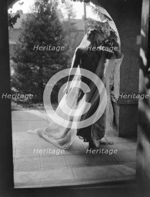 Ruth St. Denis dancers, between 1910 and 1935. Creator: Arnold Genthe.