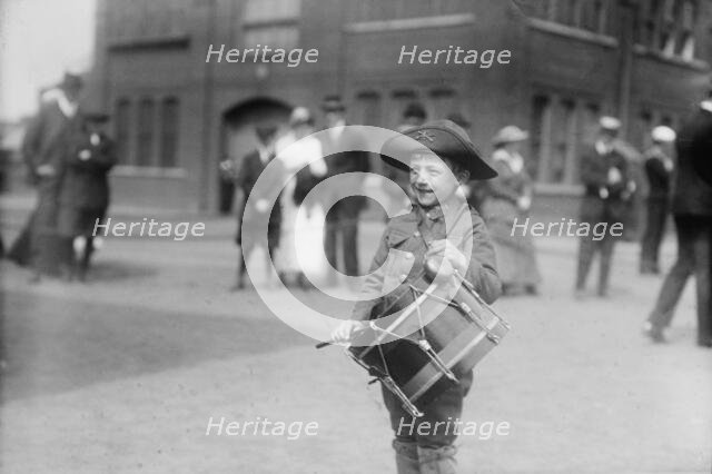Walter Gunther, Co. G. 12th N.G., N.Y., between c1910 and c1915. Creator: Bain News Service.