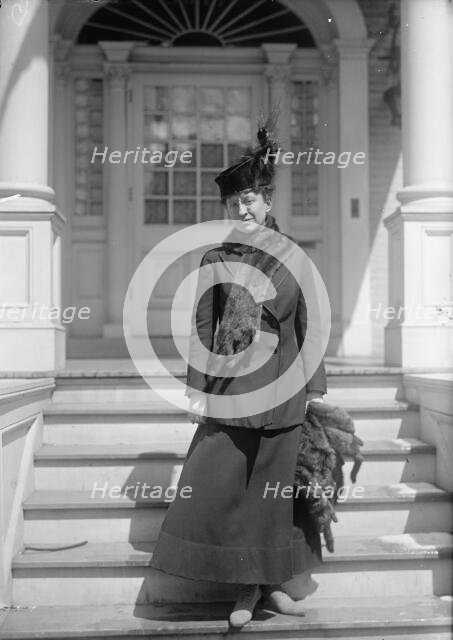 Mrs. Newton D Baker, 1917. Creator: Harris & Ewing.