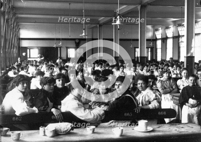 The new girl’s dining room, York, Rowntree factory, Yorkshire, 1900. Artist: Unknown
