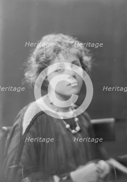 Miss Getsby, portrait photograph, 1918 July 16. Creator: Arnold Genthe.