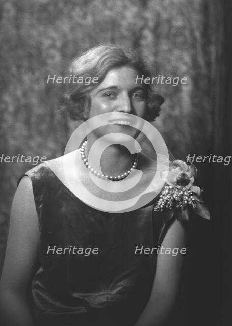 Miss Dorothy Gibson, portrait photograph, 1926 Oct. 9. Creator: Arnold Genthe.