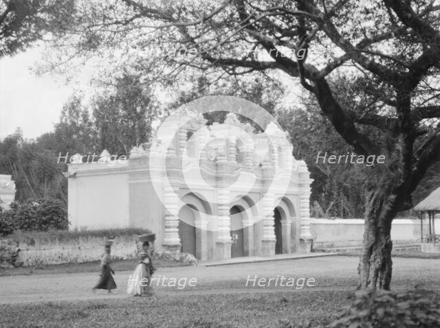 Travel views of Cuba and Guatemala, between 1899 and 1926. Creator: Arnold Genthe.