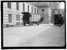 Truck, between 1910 and 1917. Creator: Harris & Ewing.