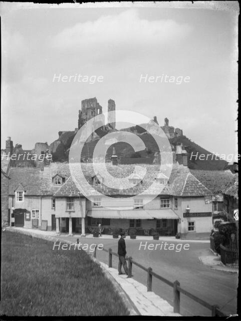 Greyhound Hotel, The Square, Corfe Castle, Purbeck, Dorset, 1927. Creator: Katherine Jean Macfee.