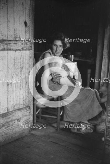 Lily Rogers Fields and children. Hale County, Alabama, 1936. Creator: Walker Evans.