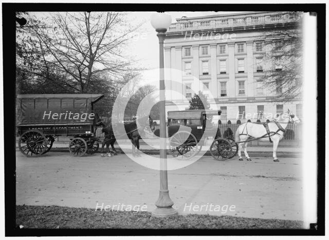 Treasury Department wagon, between 1910 and 1917. Creator: Harris & Ewing.