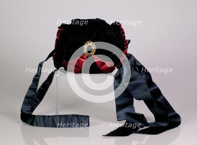 Evening muff, American, 1880-89. Creator: Unknown.