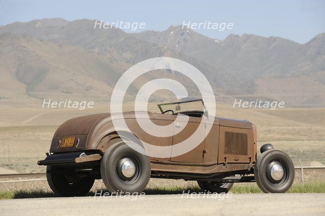Ford Rodriguez Roadster Custom 1932. Artist: Simon Clay.