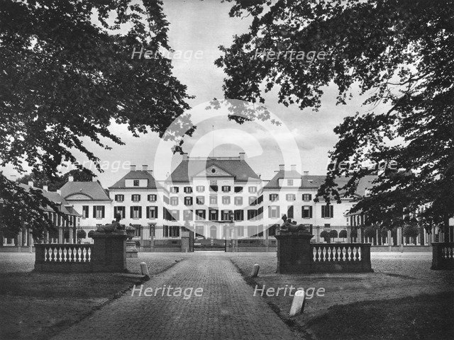 Palace Het Loo, Apeldoorn, Netherlands, c1934. Artist: Unknown