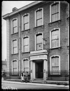 Lloyd's Bank, High Street, Bromsgrove, 1942. Creator: George Bernard Mason.