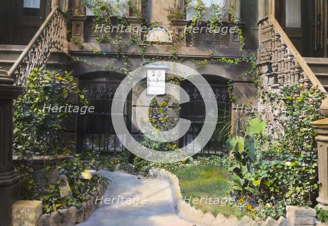 Studio Italiano store, 638 Lexington Avenue, New York, New York, 1922. Creator: Frances Benjamin Johnston.