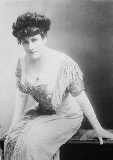Helen Royton, between c1910 and c1915. Creator: Bain News Service.