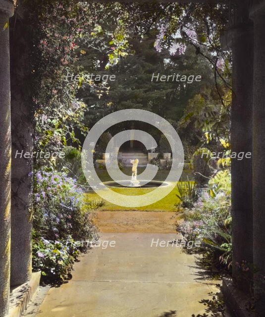 Myron Hunt house, 200 North Grand Avenue, Pasadena, California, 1917. Creator: Frances Benjamin Johnston.