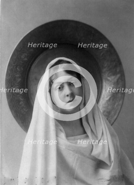 Neith Boyce Hapgood, half-length portrait, facing front, wearing shawl..., between 1890 and 1910. Creator: Frances Benjamin Johnston.