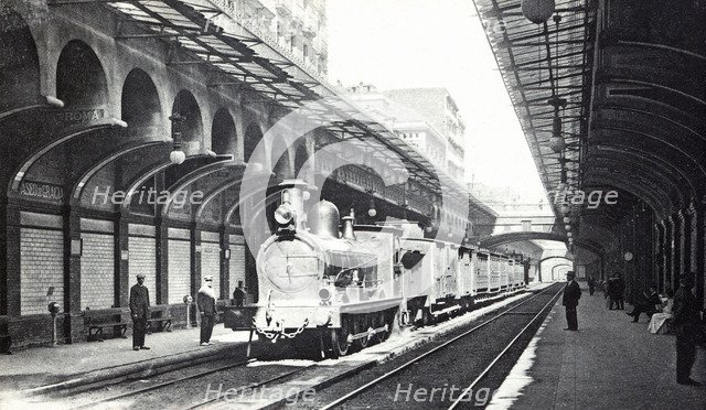 Train parked at the Paseo de Gracia stop in Barcelona, ??1910.