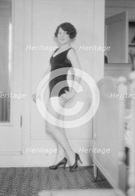 Atlantic City bathing contest of 1927, 1927 Creator: Arnold Genthe.