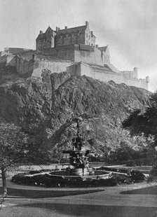 The Castle and Ross Fountain, Edinburgh, 1924-1926.Artist: Alfred Hind Robinson