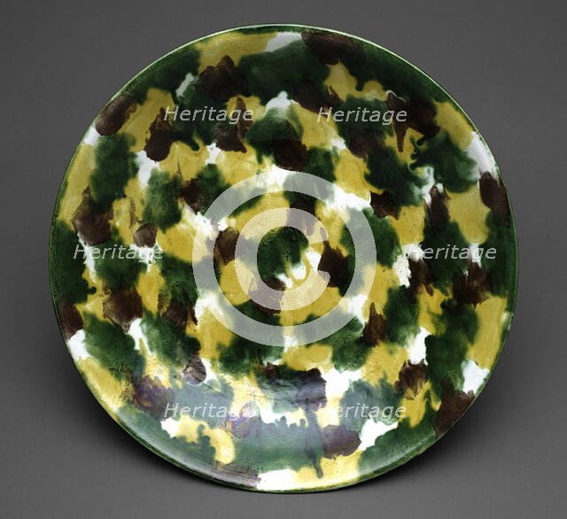 Dish, Qing dynasty (1636-1912), Kangxi period (1662-1722), early 18th century. Creator: Unknown.